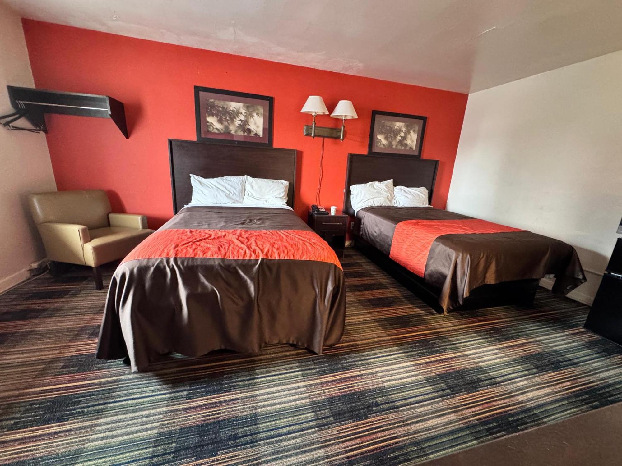 Oyo Palm Leaf Motel Ashland Esterno foto