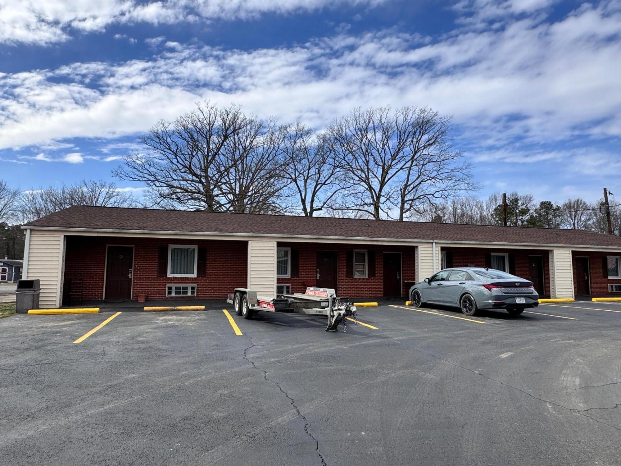 Oyo Palm Leaf Motel Ashland Esterno foto
